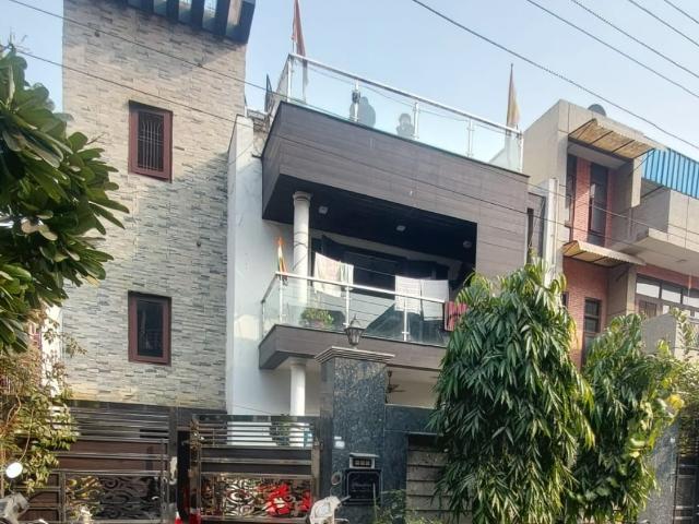 Resale | 5 BHK + Study Room 162 Sq.Mt. Independent House in Sector 22