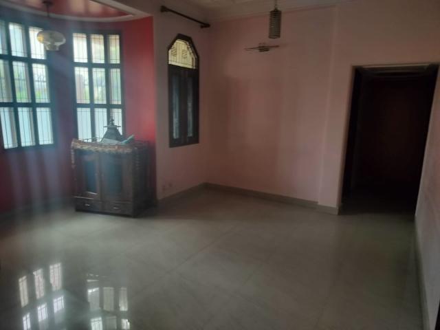 Resale | 5 BHK + Study Room 171 Sq.Mt. Independent House in Sector 12