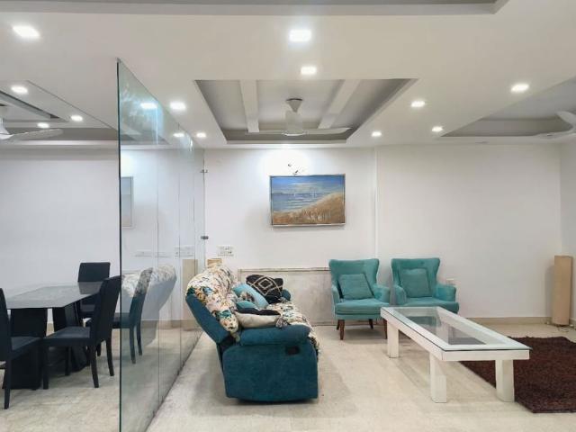 Resale | 5 BHK + Study Room 2600 Sq.Ft. Apartment in Orris Carnation Residency