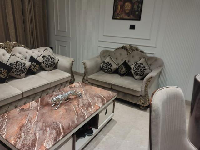 Resale | 5 BHK + Study Room 263 Sq.Yd. Villa in White Pearl Residency