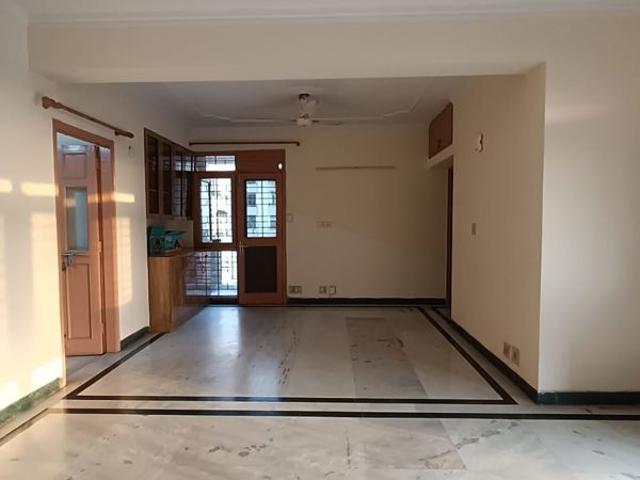 Resale | 5 BHK + Store Room 4000 Sq.Ft. Apartment in Raheja Atlantis