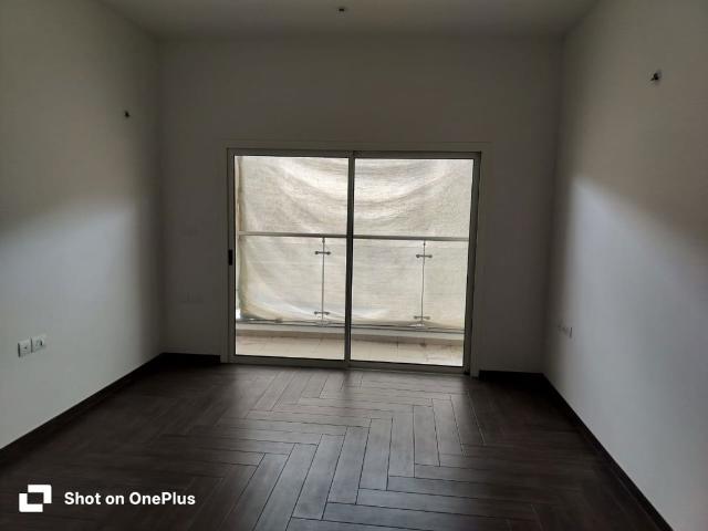 Resale | 5 BHK + Store Room 2400 Sq.Ft. Apartment in Bhusari Colony