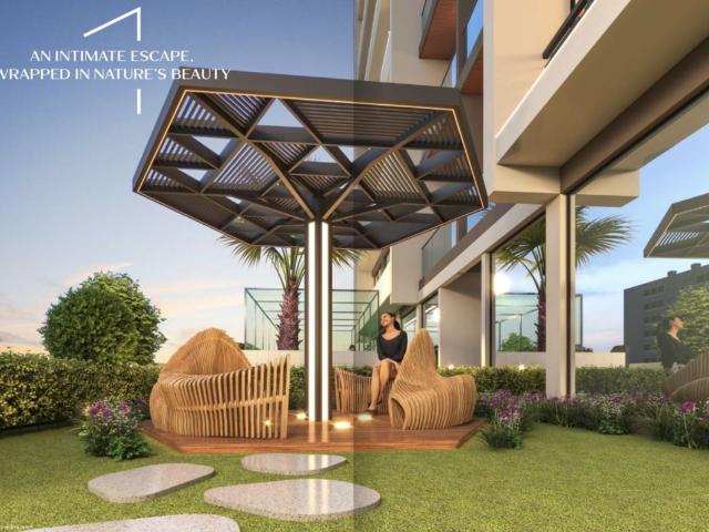 Resale | 5 BHK + Store Room 3350 Sq.Ft. Apartment in Hitech Crystal Corner