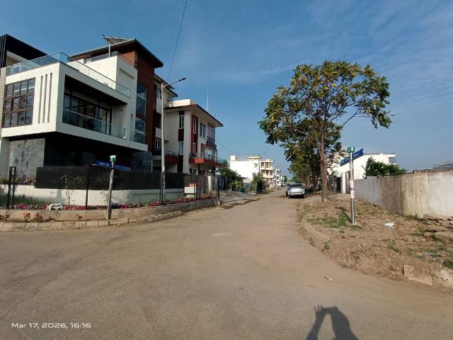 Resale | 5 BHK + Pooja Room 400 Sq.Ft. Independent House in New Chandigarh