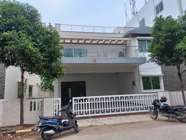 Resale | 5 BHK + Pooja Room 5000 Sq.Ft. Villa in Nizampet