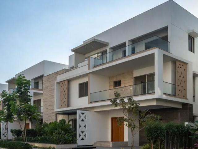 Resale | 5 BHK + Pooja Room 7590 Sq.Ft. Villa in Vertex Kingston Park