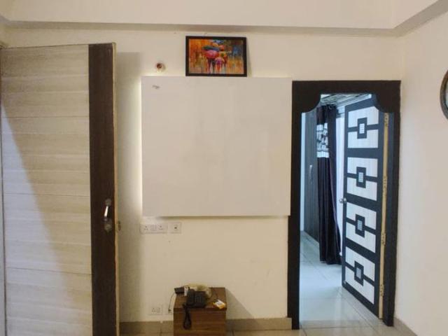 Resale | 5 BHK + Pooja Room 100 Sq.Yd. Independent House in Ratan Enclave