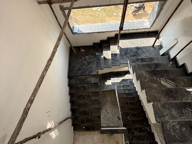 Resale | 5 BHK + Pooja Room 160 Sq.Yd. Villa in Budwel