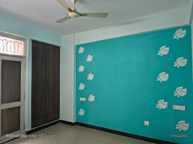 Resale | 5 BHK + Pooja Room 162 Sq.Mt. Independent House in Sector 22