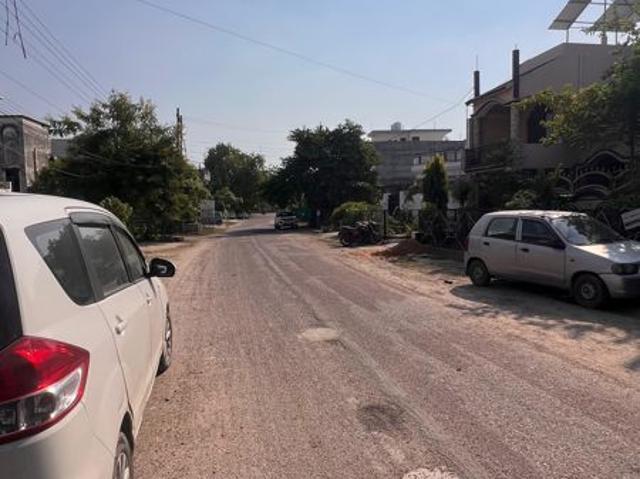 Resale | 5 BHK + Pooja Room 1935 Sq.Ft. Independent House in Sadafal Plaza