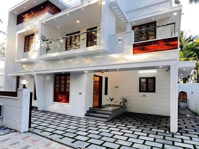 Resale | 5 BHK + Pooja Room 2000 Sq.Ft. Villa in Drm Recedancy
