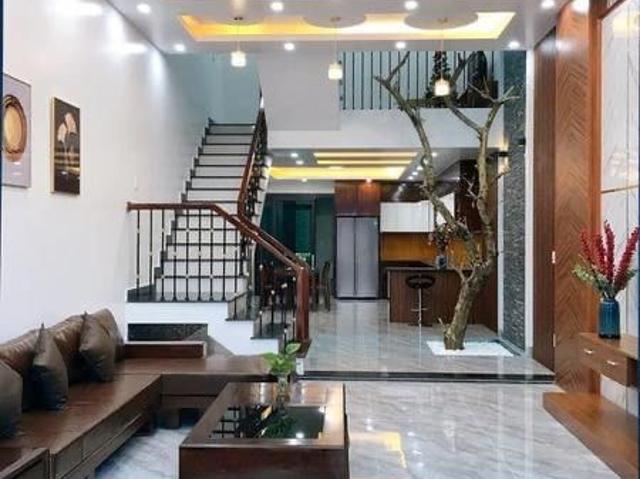 Resale | 5 BHK + Pooja Room 2400 Sq.Ft. Villa in Drm Recedancy