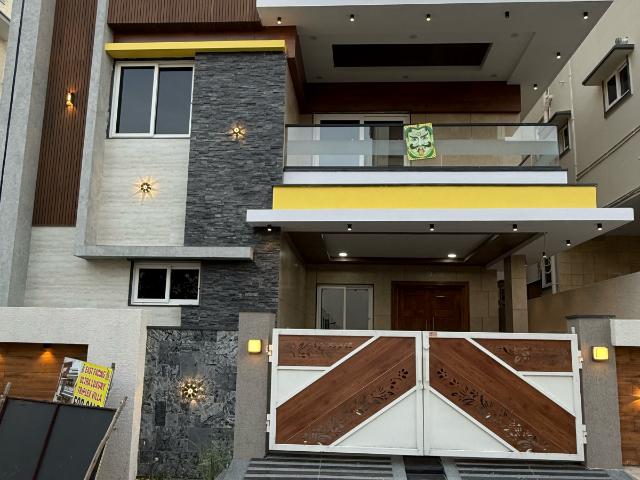 Resale | 5 BHK + Pooja Room 240 Sq.Yd. Villa in Maithri Enclave