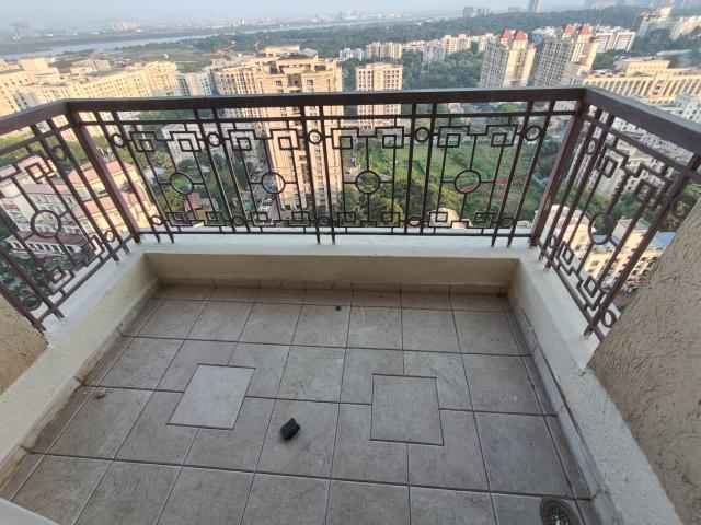 Resale | 5 BHK + Pooja Room 2680 Sq.Ft. Apartment in Hiranandani Tribeca