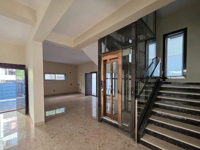 Resale | 5 BHK + Pooja Room 300 Sq.Yd. Independent House in Kondapur