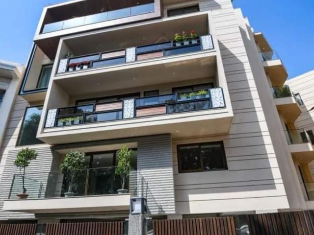 Resale | 5 BHK + Pooja Room 3875 Sq.Ft. Independent House in Godrej Woods