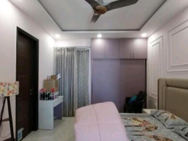 Resale | 5 BHK + Pooja Room,Servant Room 3500 Sq.Ft. Apartment in Prithvi Apartment 52