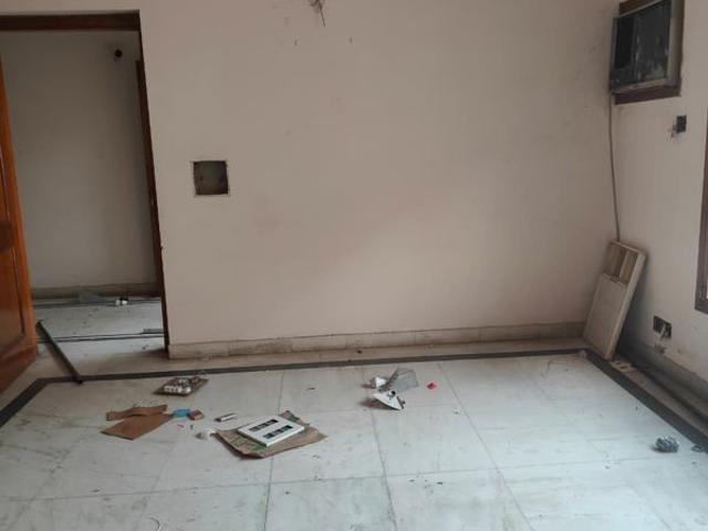 Resale | 5 BHK + Pooja Room,Servant Room 4743 Sq.Ft. Independent House in Sector 4