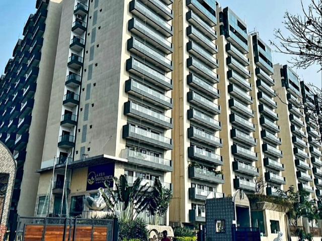 Resale | 5 BHK + Pooja Room,Servant Room 5200 Sq.Ft. Penthouse in Azeagaia Botanica