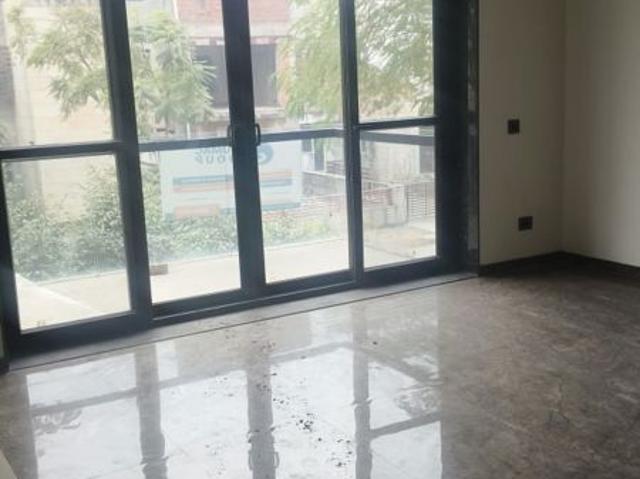 Resale | 5 BHK + Pooja Room,Servant Room 6880 Sq.Ft. Villa in Unitech Uniworld Resorts The Residences