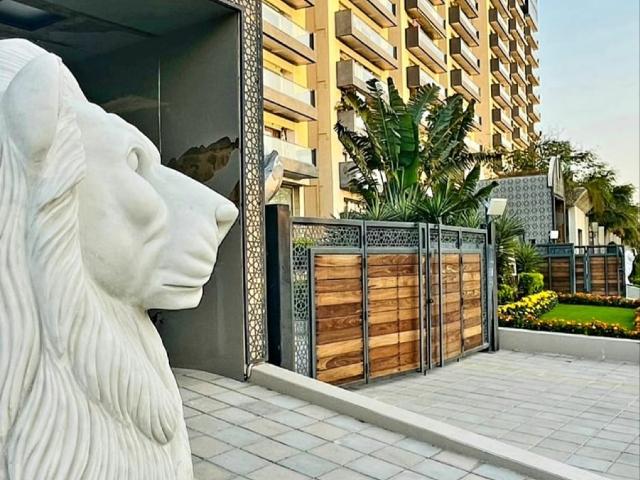 Resale | 5 BHK + Pooja Room,Servant Room,Study Room 5200 Sq.Ft. Penthouse in Azeagaia Botanica