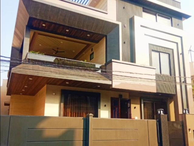 Resale | 5 BHK + Pooja Room,Servant Room,Study Room,Basement,Store Room 10500 Sq.Ft. Independent House in Vaishali Nagar