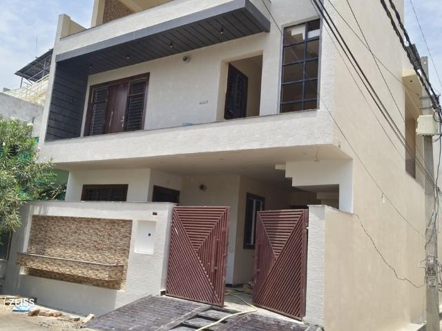 Resale | 5 BHK + Pooja Room,Servant Room,Study Room,Extra Room,Basement,Store Room 5500 Sq.Ft. Independent House in Manas Enclave Phase II