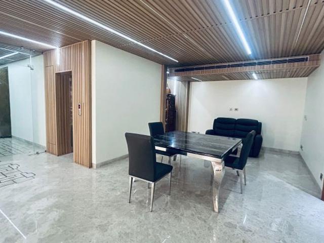 Resale | 5 BHK + Pooja Room,Servant Room,Study Room,Extra Room,Basement,Store Room 800 Sq.Yd. Independent House in Vasant Vihar