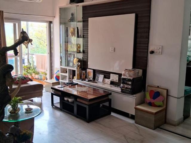 Resale | 5 BHK + Pooja Room,Servant Room,Study Room,Extra Room,Store Room 1650 Sq.Ft. Apartment in Sector 12 Dwarka