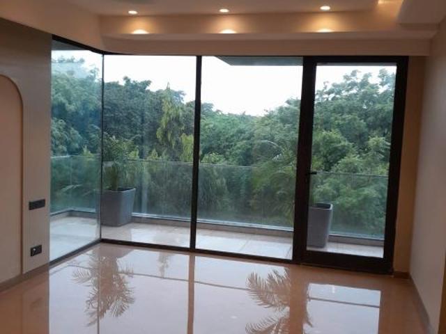 Resale | 5 BHK + Pooja Room,Servant Room,Study Room,Extra Room 1100 Sq.Yd. Villa in Greater Kailash II