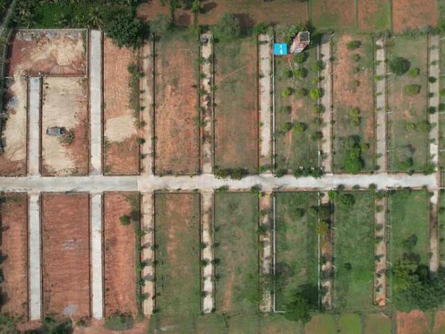 Resale | 5 BHK + Pooja Room,Servant Room,Study Room,Extra Room 1200 Sq.Ft. Villa in Bidadi