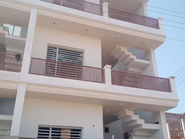 Resale | 5 BHK + Pooja Room,Servant Room,Study Room,Extra Room 124 Sq.Yd. Independent House in Kharar