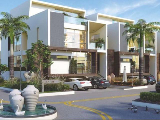 Resale | 5 BHK + Pooja Room,Servant Room,Study Room,Extra Room 240 Sq.Yd. Villa in Kismatpur