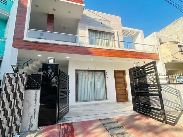 Resale | 5 BHK + Pooja Room,Servant Room,Study Room,Extra Room 257 Sq.Ft. Villa in Kharar