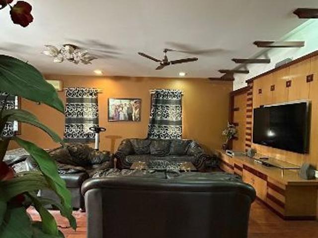 Resale | 5 BHK + Pooja Room,Servant Room,Study Room,Extra Room 359 Sq.Yd. Villa in Aparna Senor Valley I