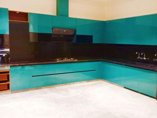 Resale | 5 BHK + Pooja Room,Servant Room,Study Room,Extra Room 302 Sq.Yd. Independent House in Chitrakoot