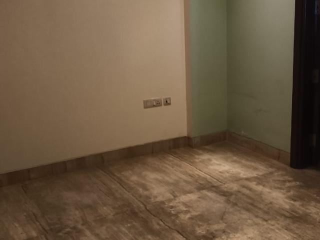 Resale | 5 BHK + Pooja Room,Servant Room,Study Room,Extra Room 502 Sq.Yd. Independent House in New Friends Colony