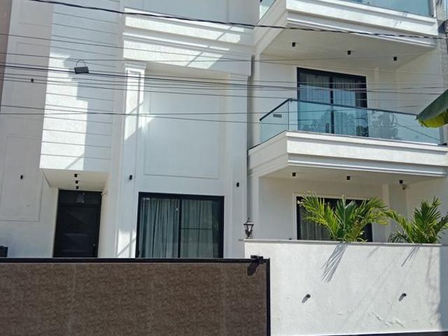 Resale | 5 BHK + Pooja Room,Servant Room,Study Room,Extra Room 8500 Sq.Ft. Independent House in Chitrakoot