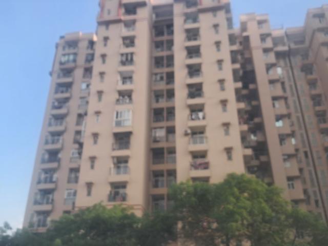 Resale | 5 BHK + Pooja Room,Store Room 4420 Sq.Ft. Penthouse in Amrapali Princely Estate