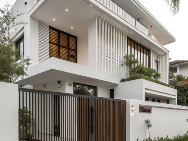 Resale | 5 BHK + Pooja Room,Study Room,Extra Room,Basement,Store Room 1200 Sq.Ft. Villa in Electronic City