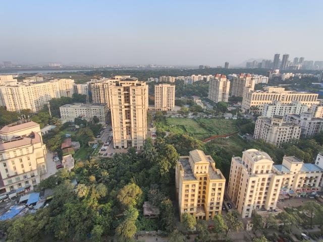 Resale | 5 BHK + Pooja Room,Study Room 2680 Sq.Ft. Apartment in Hiranandani Tribeca