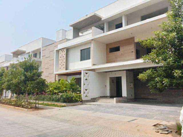 Resale | 5 BHK + Prayer Room 7590 Sq.Ft. Villa in Vertex Kingston Park