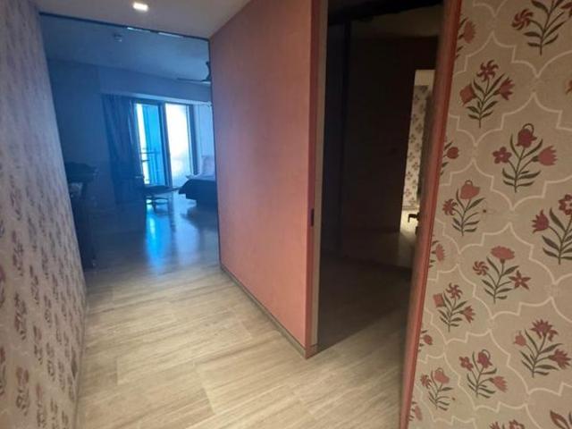 Resale | 5 BHK + Prayer Room,Study Room,Extra Room,Store Room 2000 Sq.Ft. Apartment in Lodha The Park
