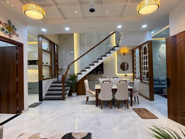Resale | 5 BHK + Prayer Room,Study Room,Extra Room,Store Room 4000 Sq.Ft. Independent House in Dronpuri