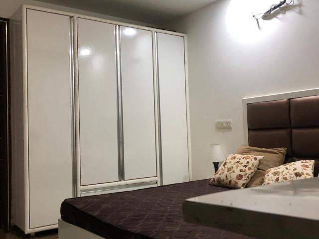 Resale | 6+ BHK 1000 Sq.Ft. Independent House in Pitampura