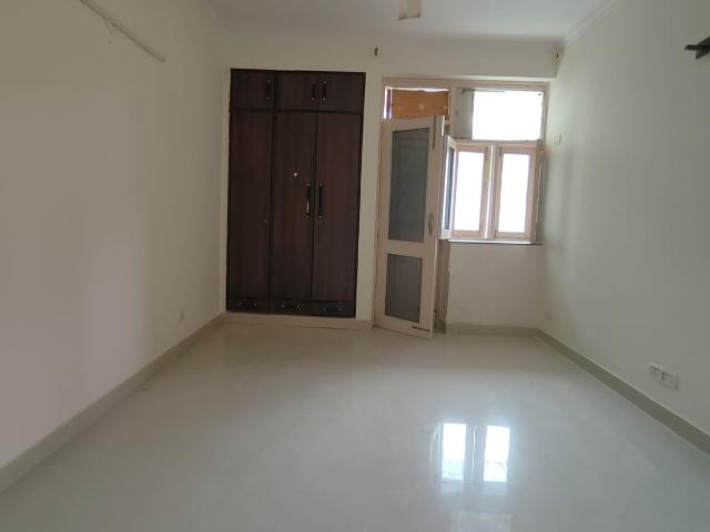 Resale | 6+ BHK 1000 Sq.Ft. Independent House in Shalimar Bagh