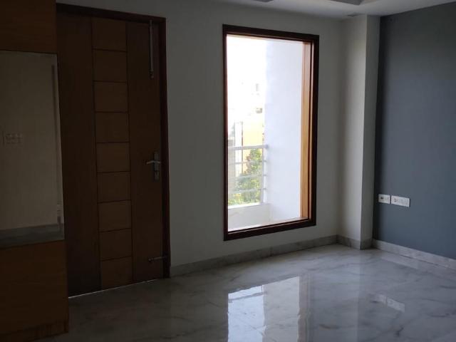 Resale | 6+ BHK 1000 Sq.Ft. Independent House in Shalimar Bagh