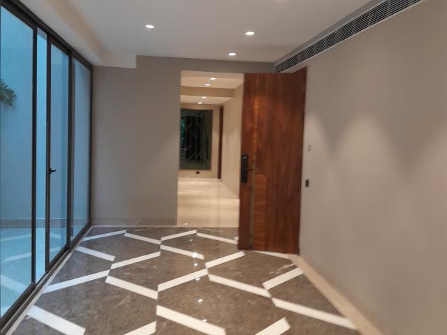 Resale | 6+ BHK 1100 Sq.Yd. Villa in Vasant Vihar
