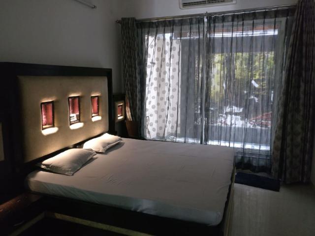 Resale | 6 BHK 112 Sq.Mt. Independent House in Sector 19