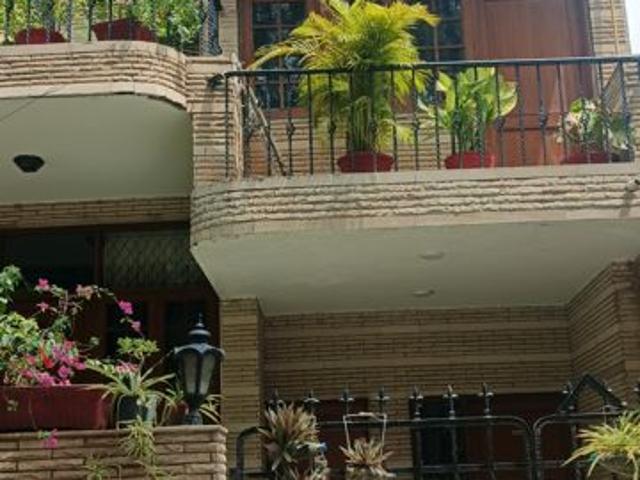 Resale | 6 BHK 112 Sq.Mt. Villa in Sector 50